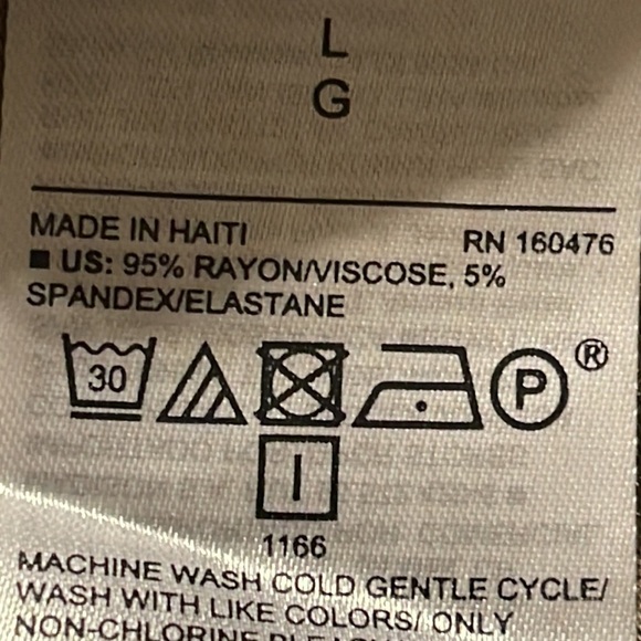 Women’s Old Navy Cheetah Print Blouse Size Large - Picture 6 of 6